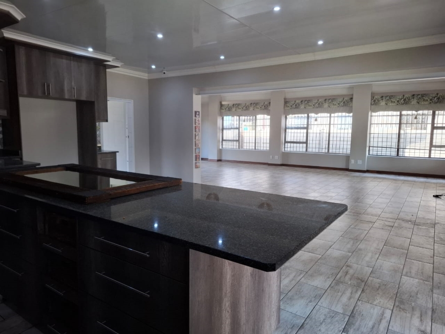 4 Bedroom Property for Sale in Park West Free State